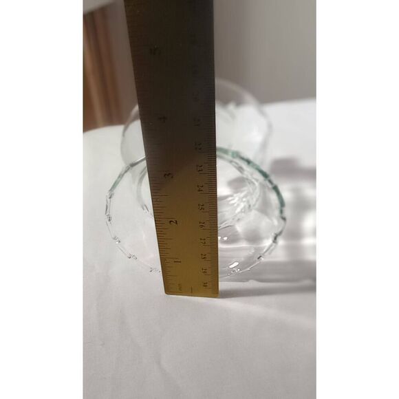 Set of two vintage tea light inserts, glass ruffled - Picture 7 of 7